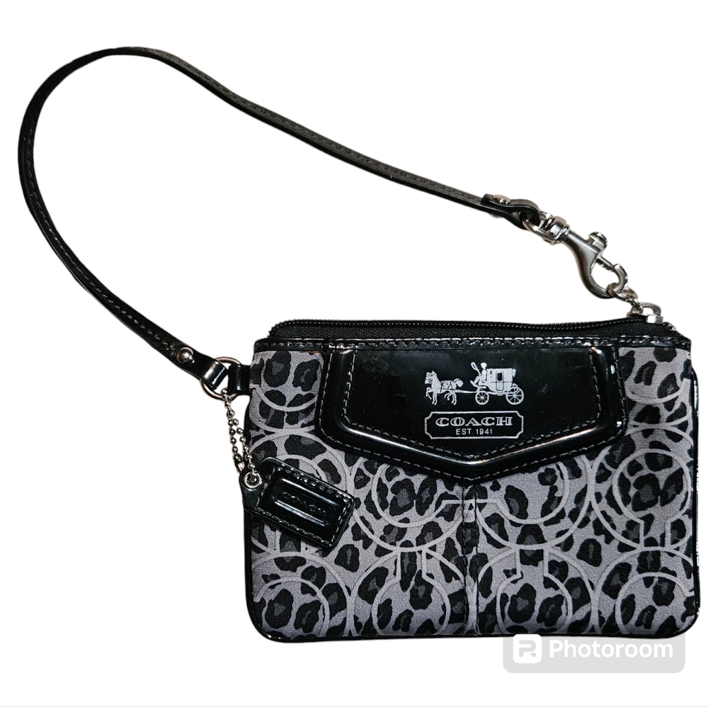 Like New ♡COACH WRISTLET♡
